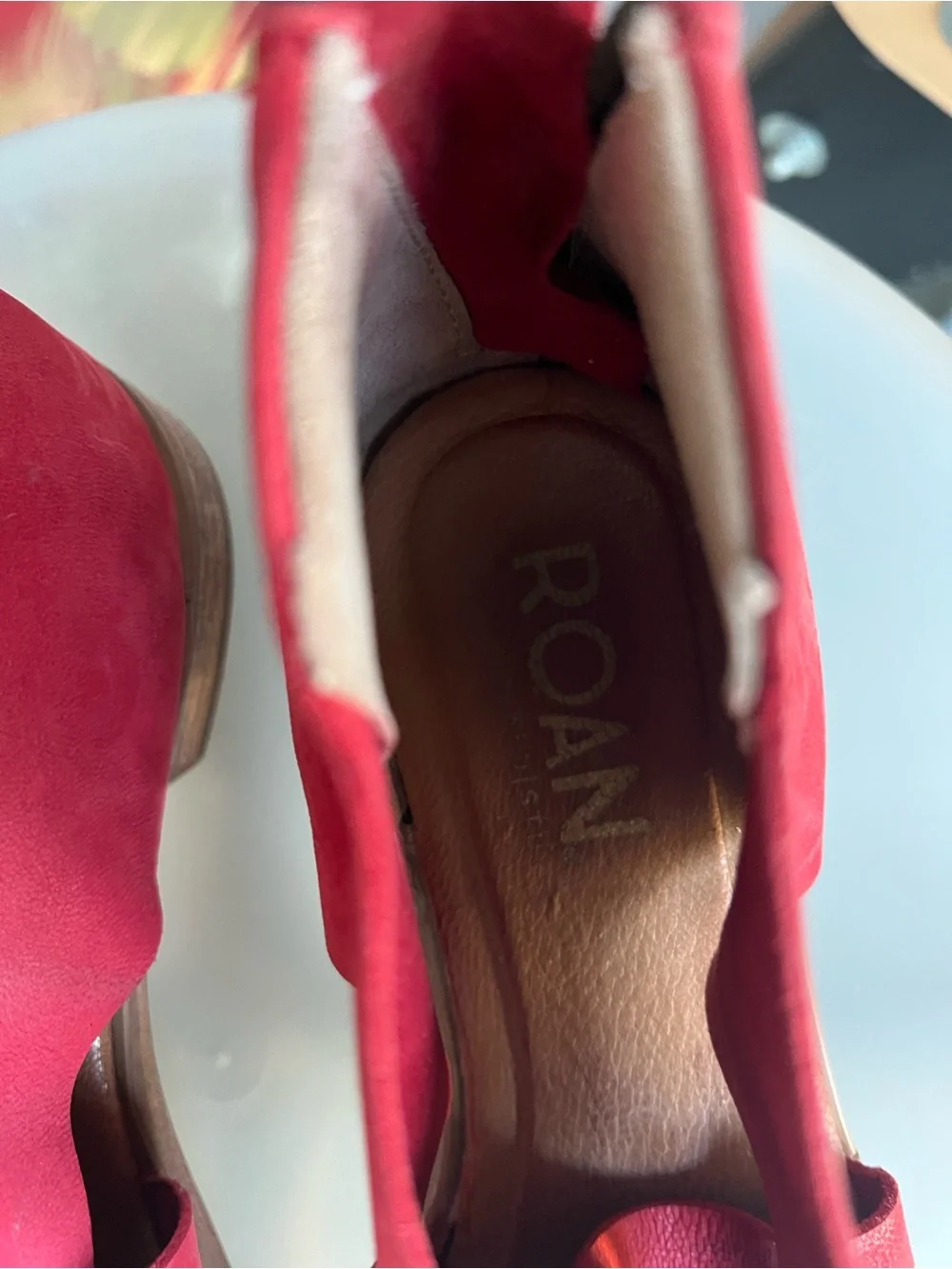 Red Roan Open-Toe Women’s Sandals - Elegant Twist Design size 7.5